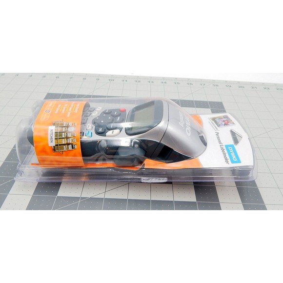 Dymo Letratag LT-100H Personal Label Maker Large Display 5 Font Styles NIB - Picture 2 of 9